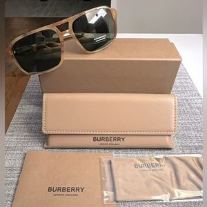 Burberry B4320 sunglasses NEW!!!